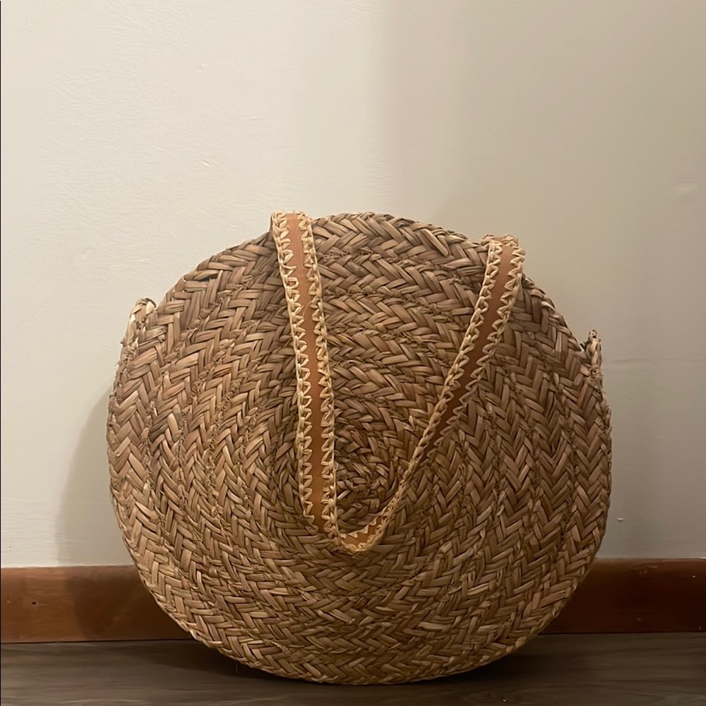 Round Woven Straw Bag - Brown